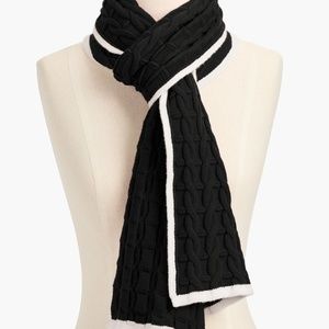 TALBOTS SOFT CABLE SCARF - BLACK